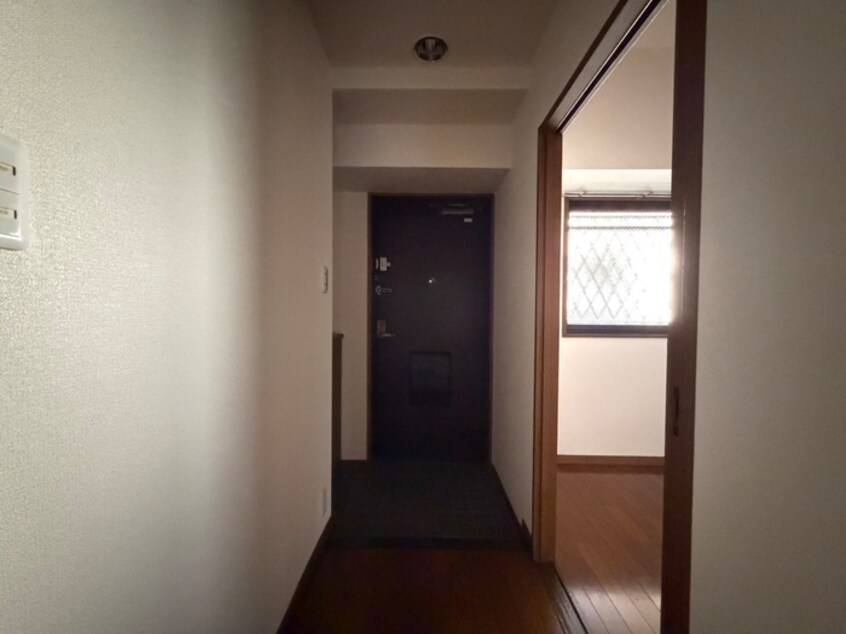 玄関 ケルン白壁