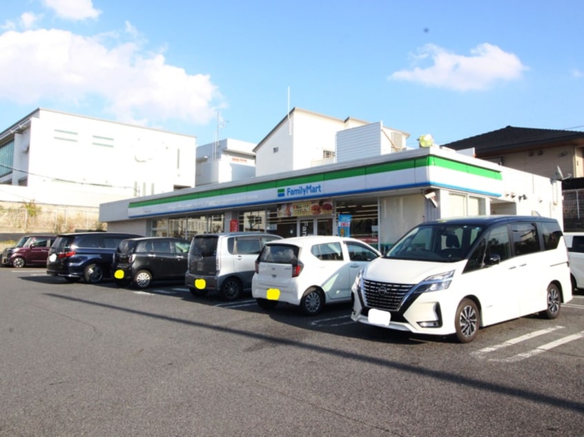 ファミリーマート天白こうのす店(コンビニ)まで380m シティライフ焼山