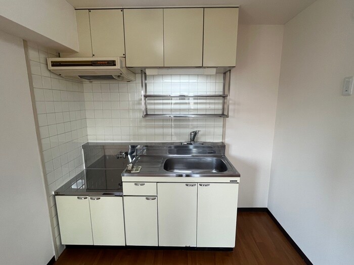 キッチン ロイヤルﾊｲﾂ平針