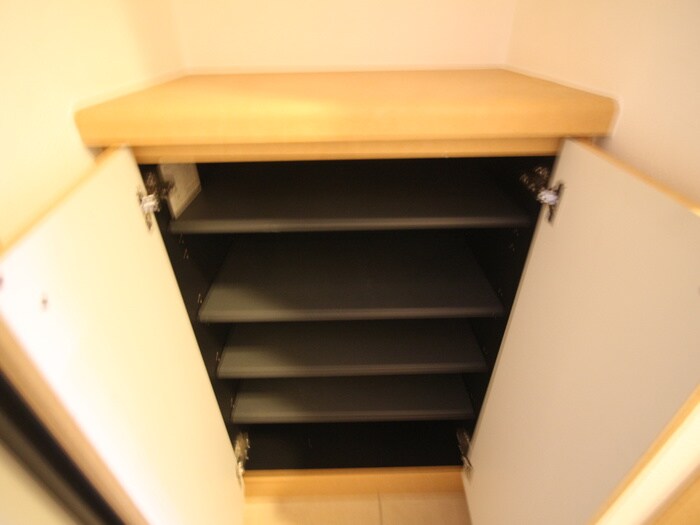 靴箱 シグマケミカル名古屋ビル