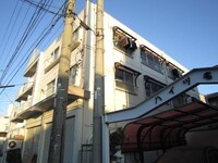 萬徳ビル
