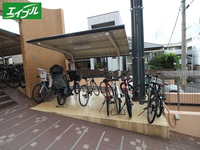 駐輪場 ラモヴェ－ル白壁