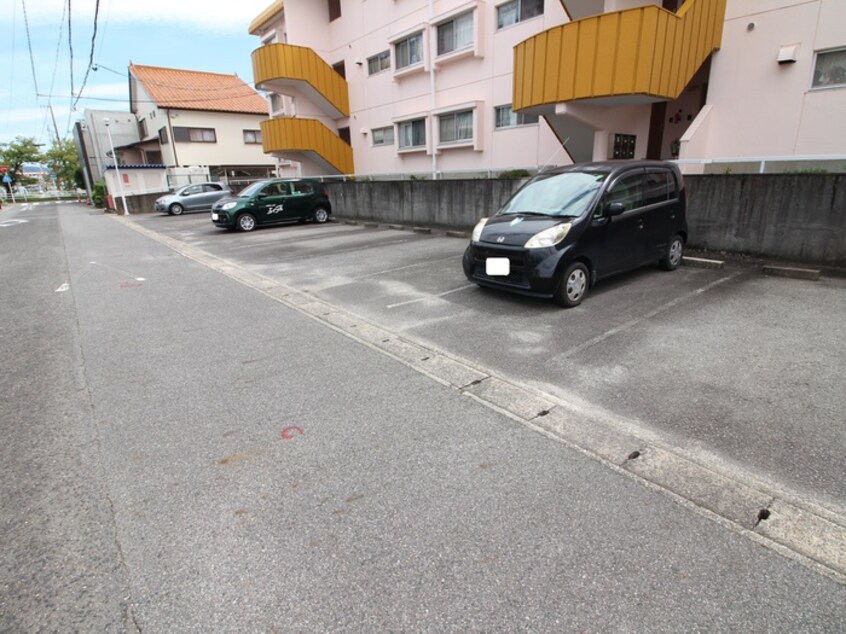 駐車場 マンションなごみ