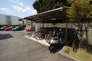 駐輪場 Vingt et un Bonheur表山