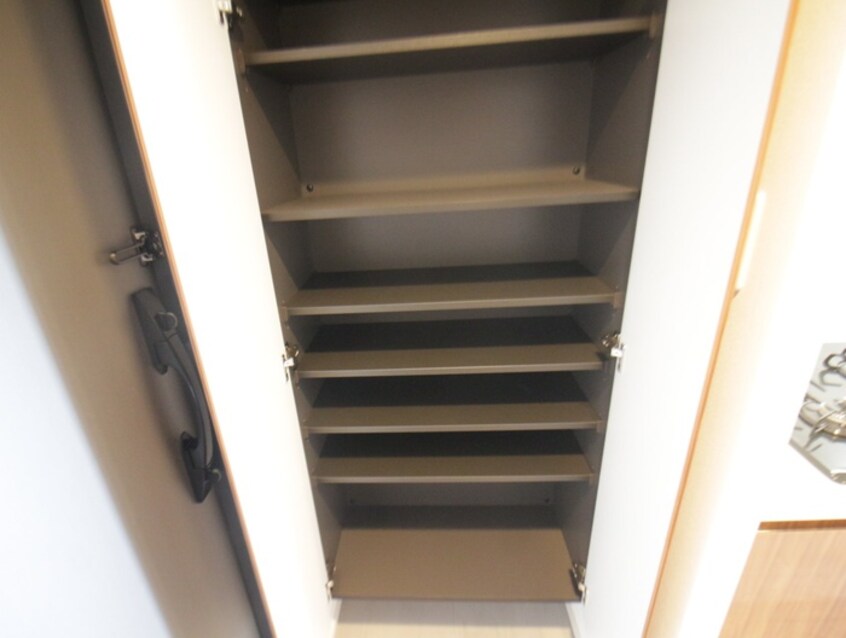 靴箱 S-RESIDENCE堀田North