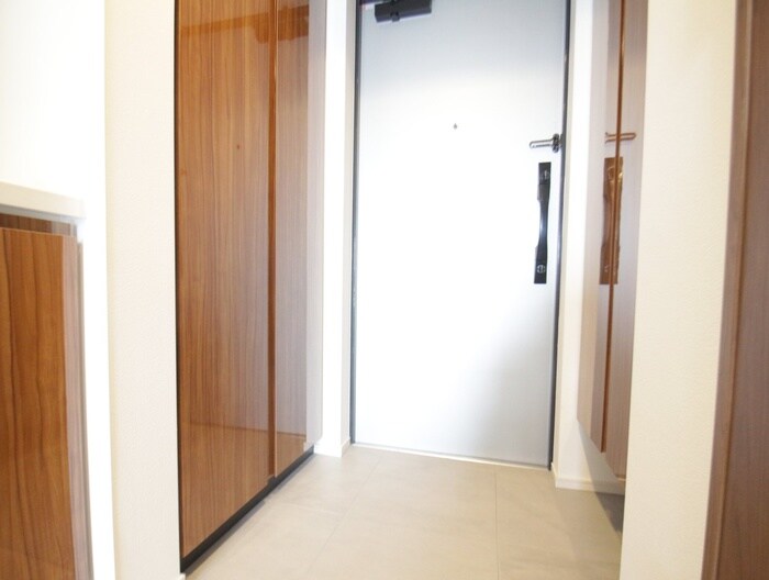 玄関 S-RESIDENCE堀田North
