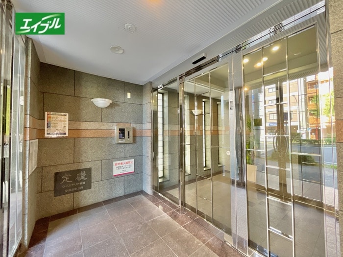 エントランス部分 ウイステリア新瑞