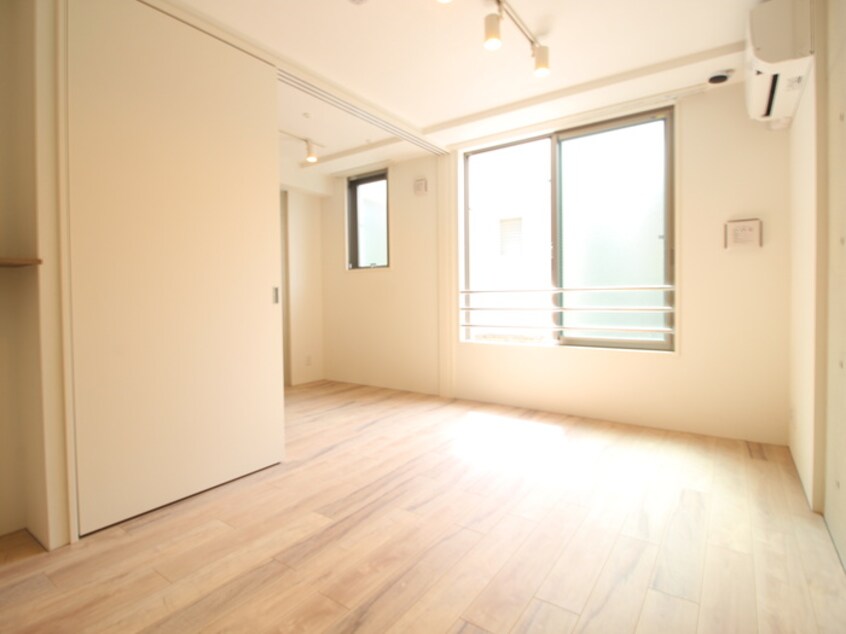 居室 quadorKAWANA