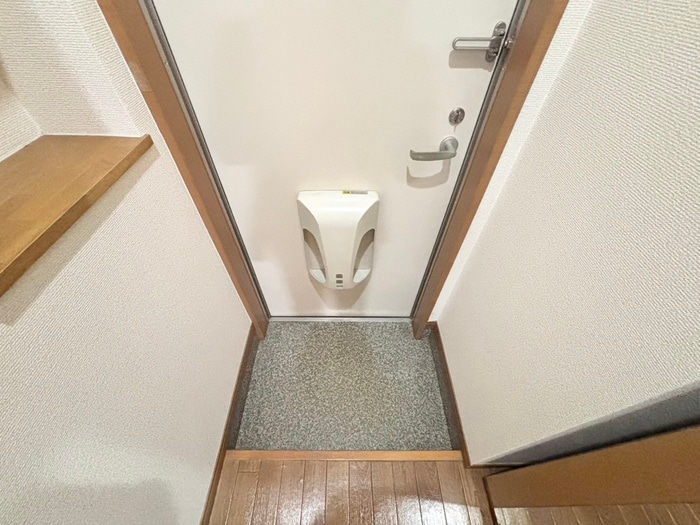 玄関 フレシ－ル寺山