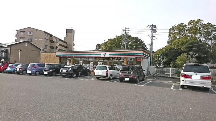 セブンイレブン刈谷井ヶ谷町店(コンビニ)まで761m フレシ－ル寺山
