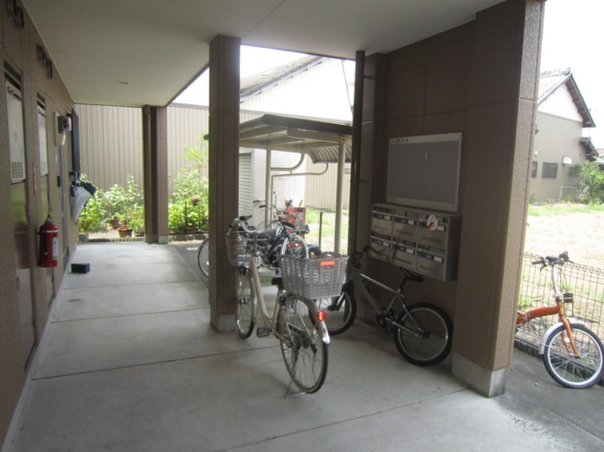 駐輪場 トワ－ル