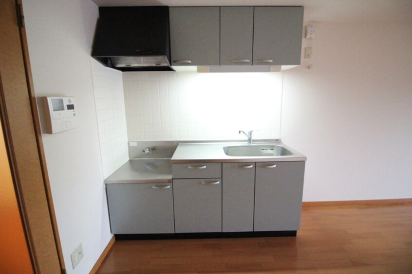 キッチン スリ－アロ－ズ中小田井