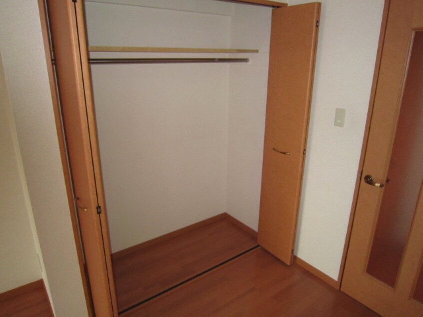 収納 スリ－アロ－ズ中小田井