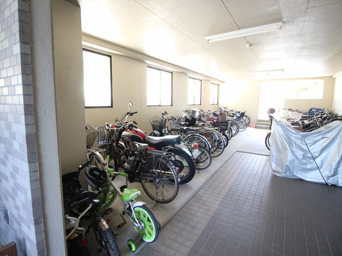 駐輪場 フレンドビル21