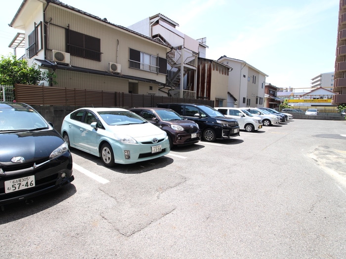 駐車場 フレンドビル21