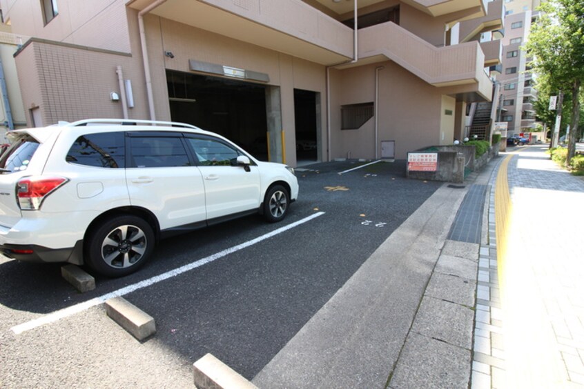 駐車場 シティ・ライフ山下通