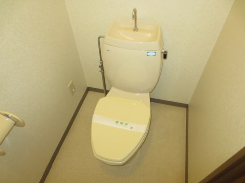 トイレ シティ・ライフ山下通