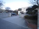 萩山中学校(中学校/中等教育学校)まで134m シティ・ライフ山下通