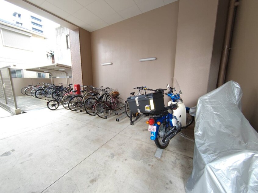 駐輪場 ブルームライフ新栄