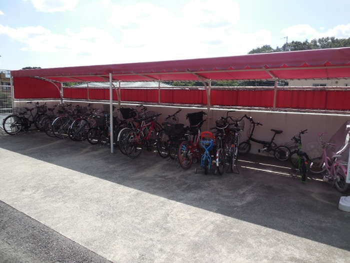 駐輪場 本山ヒルサイドヴィラ