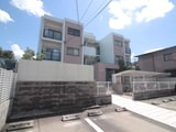 ラビアン名東
