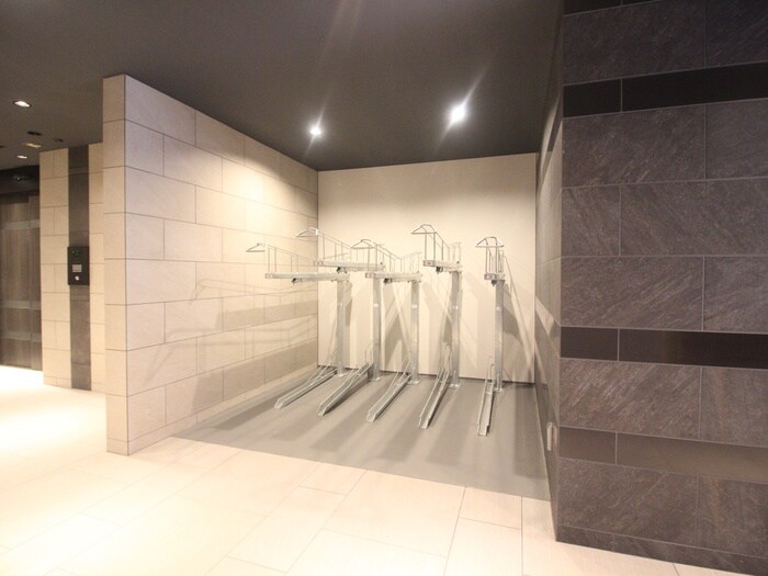 駐輪場 ﾌﾟﾚｻﾝｽTHE大須観音(402)