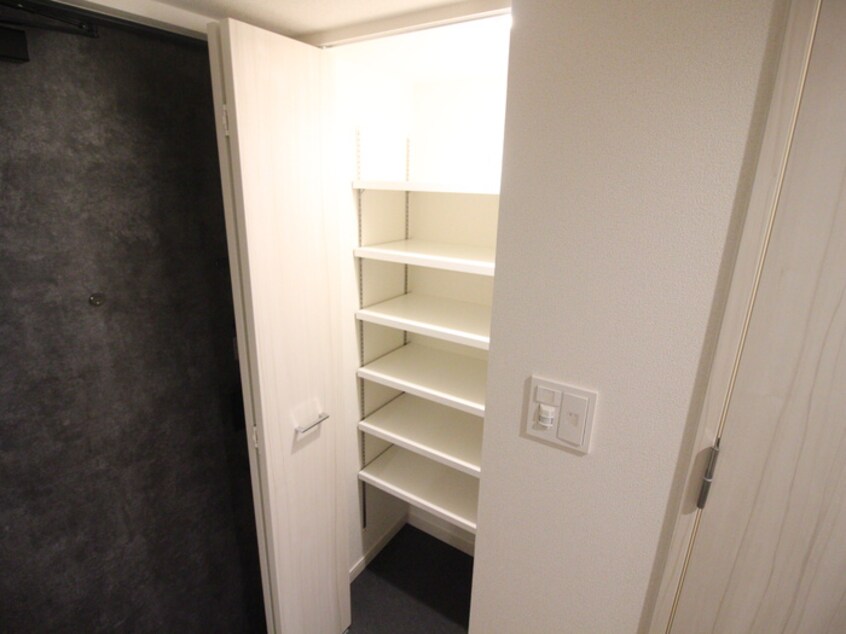 靴箱 ﾌﾟﾚｻﾝｽTHE大須観音(402)