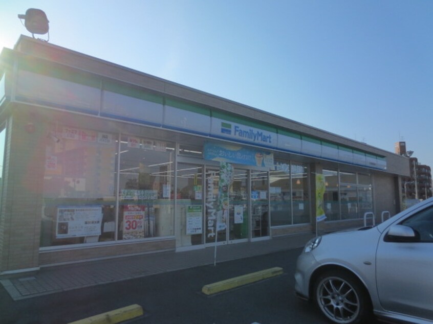 ファミリーマート名古屋港知多店(コンビニ)まで56m ウイングコート