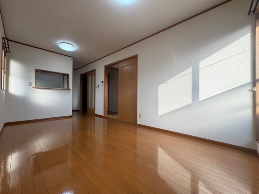 居室 シャンテ中新