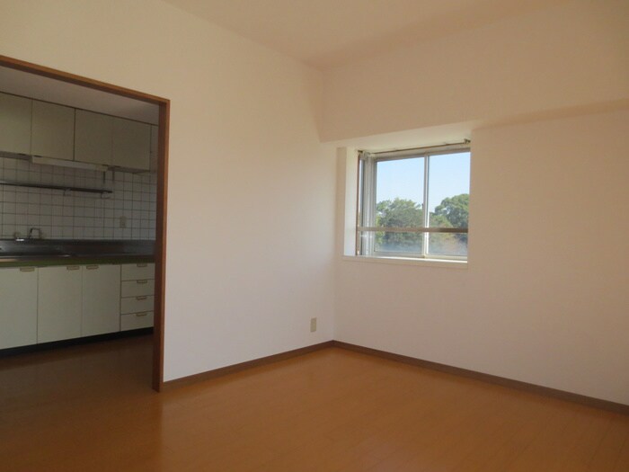 居室 サンシャイン稲荷