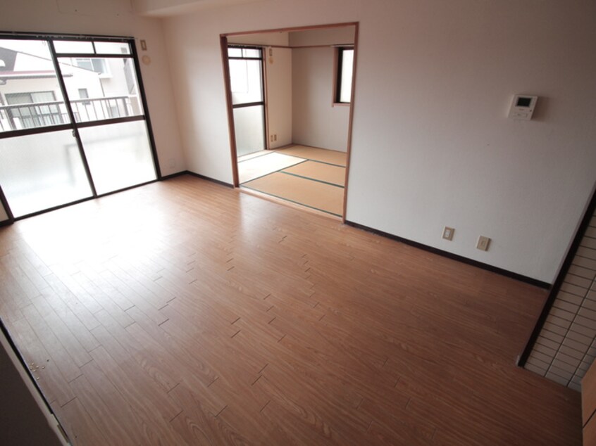 居室 ランドマーク一社