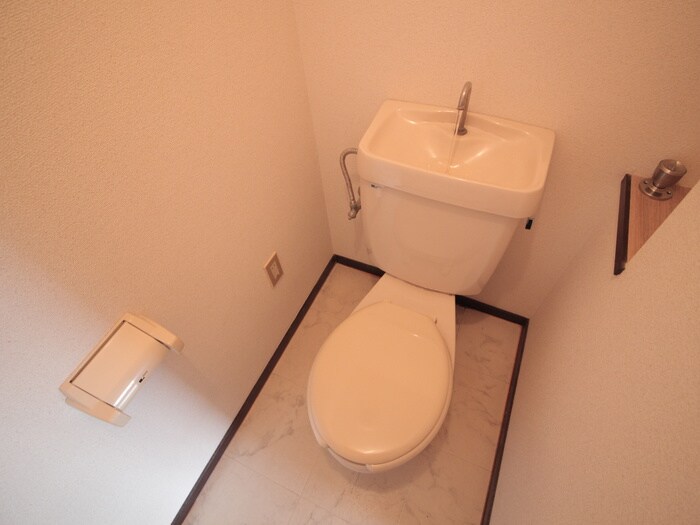 トイレ ランドマーク一社