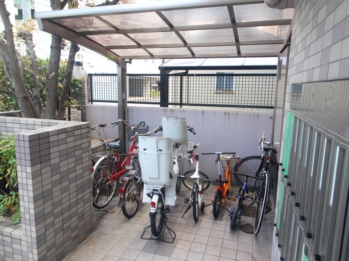 駐輪場 ユトエール花の木