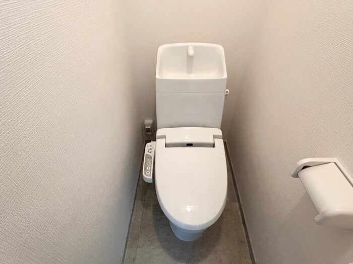 トイレ アースビルディング