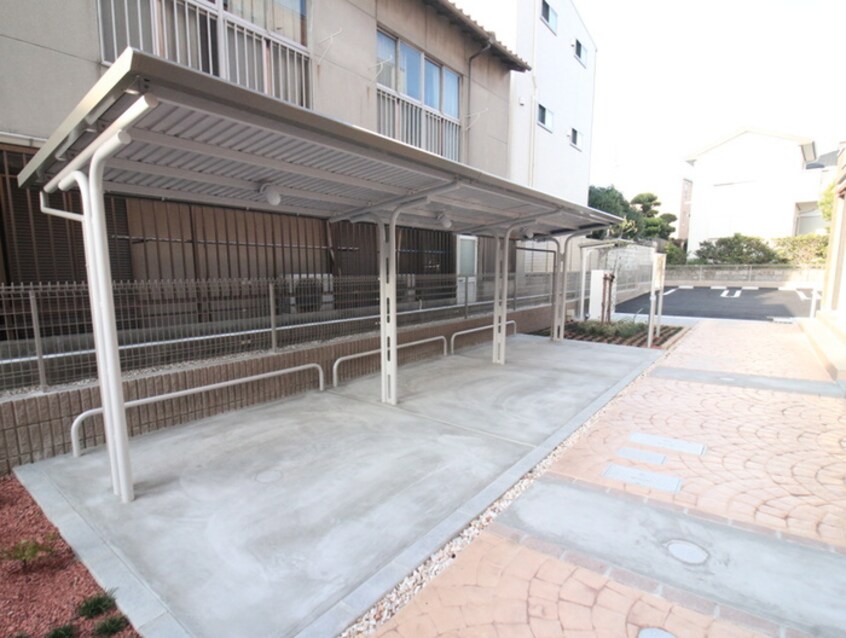 駐輪場 メゾン23