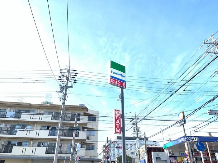 ファミリーマート柵下町店(コンビニ)まで194m メゾン23