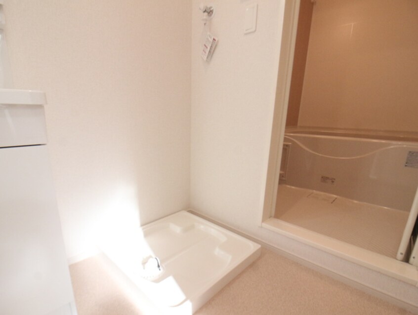 洗濯機置場 サンビオラ砂口