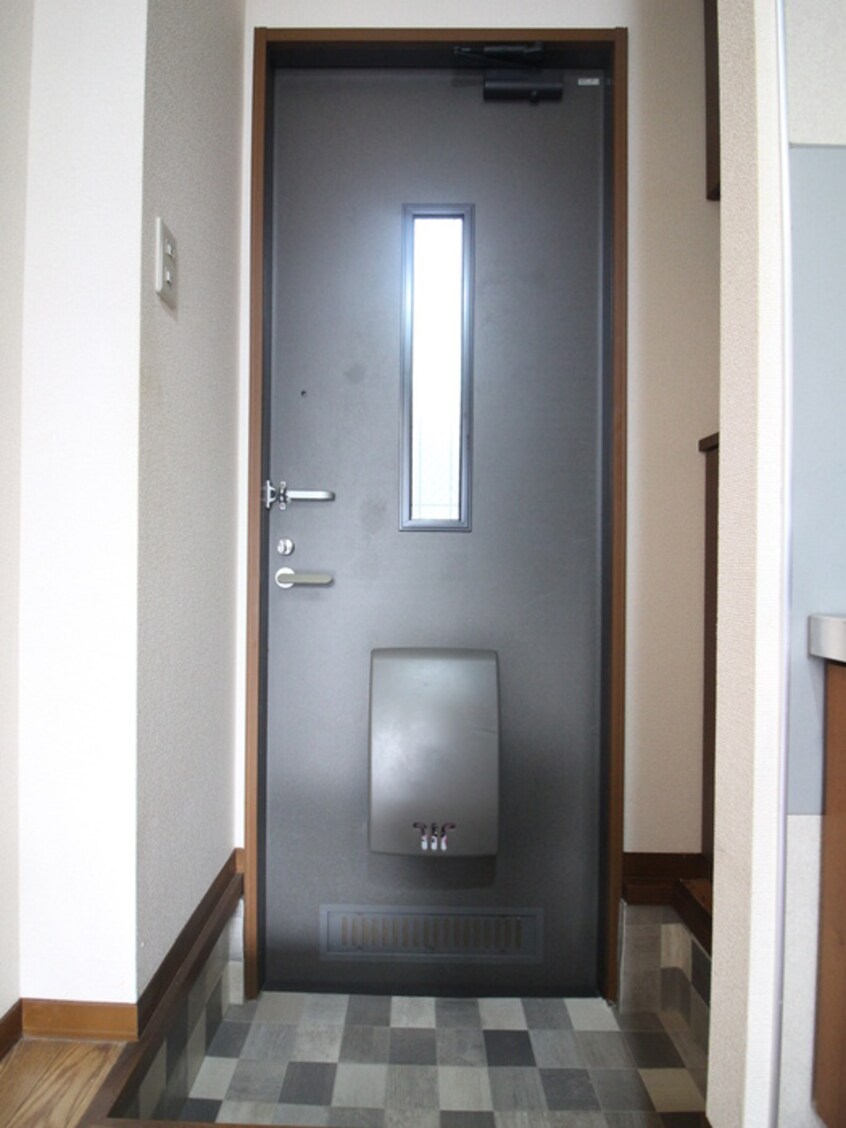 玄関 ディアコ－ト川名