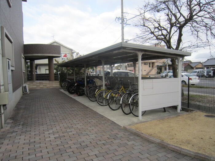 駐輪場 ｃｈｉａｖｅ
