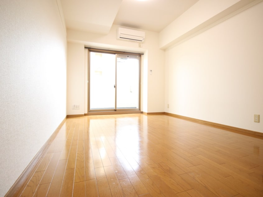 居室 エッセ桜山