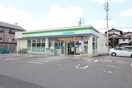 ファミリーマート春日井押沢台店(コンビニ)まで286m 石尾台六丁目貸家