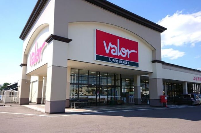 バロー(スーパー)まで2100m ベルハイツⅢ