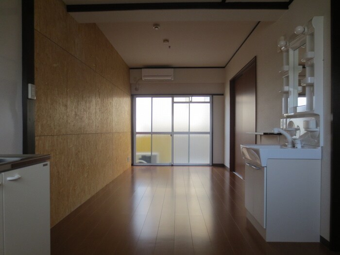 居室 サロンハイツ