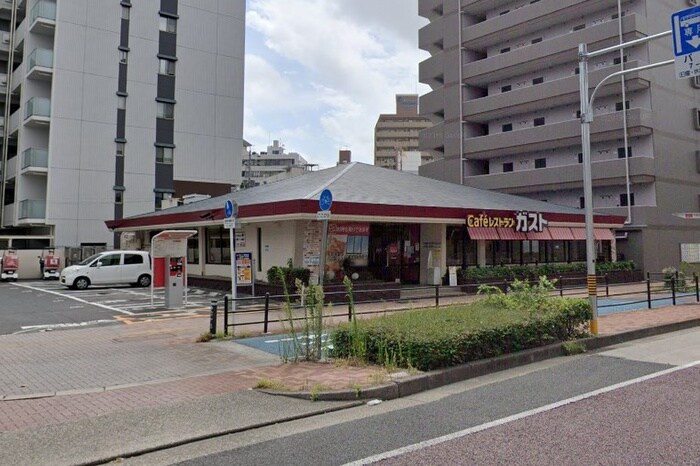 ガスト鶴舞店(その他飲食（ファミレスなど）)まで612m ﾌﾟﾚｻﾝｽ鶴舞公園ｾﾗｳﾞｨ(709)