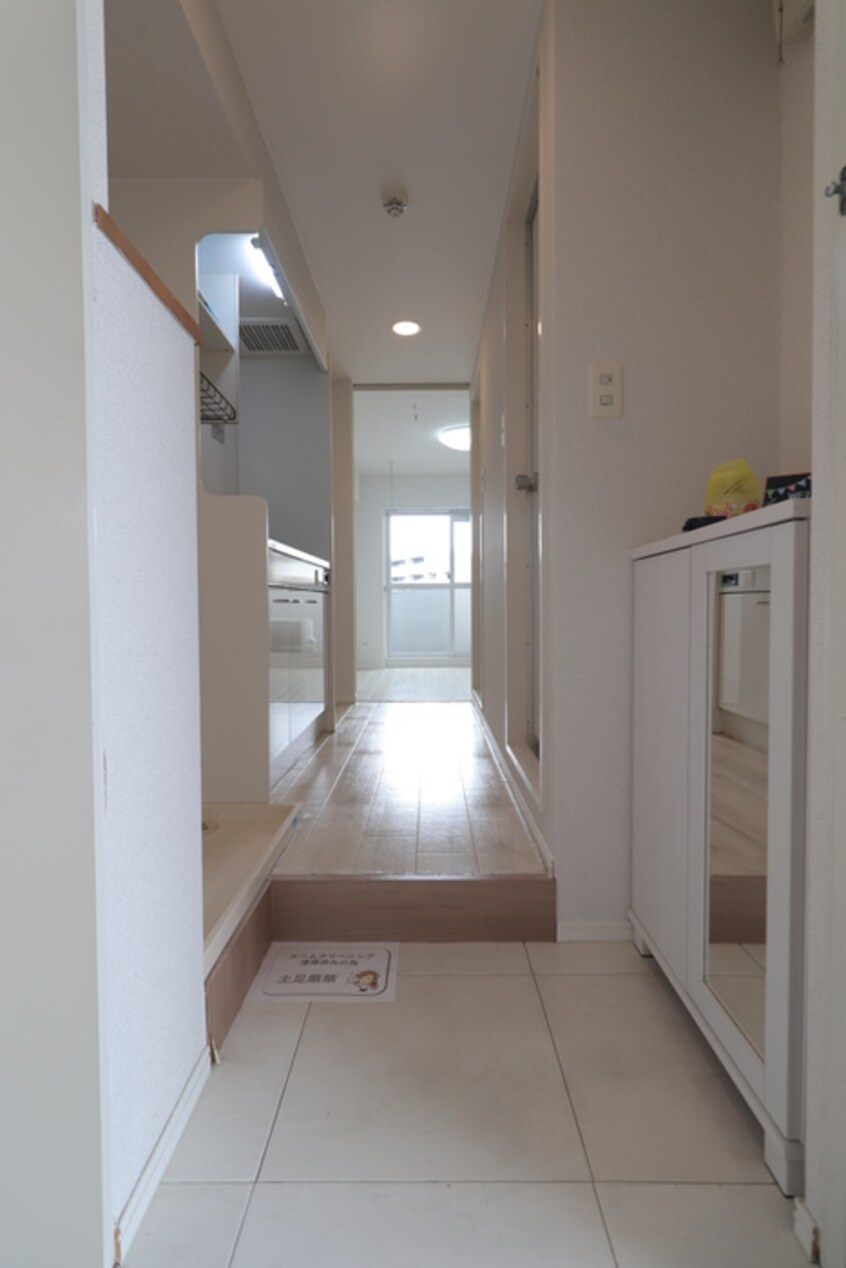 玄関 東山ビレッジ