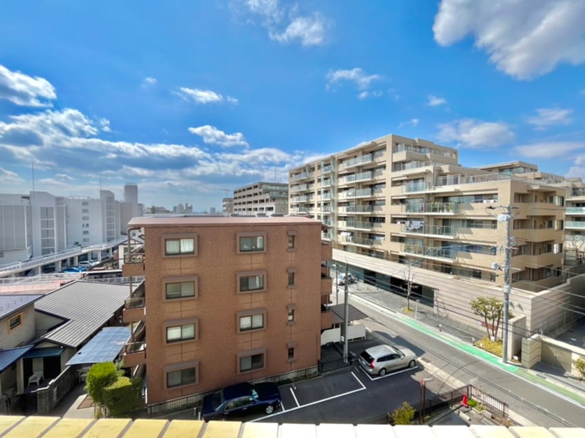 室内からの展望 東山ビレッジ
