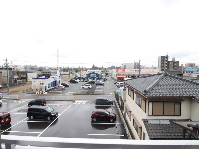 室内からの展望 ラウレア小幡