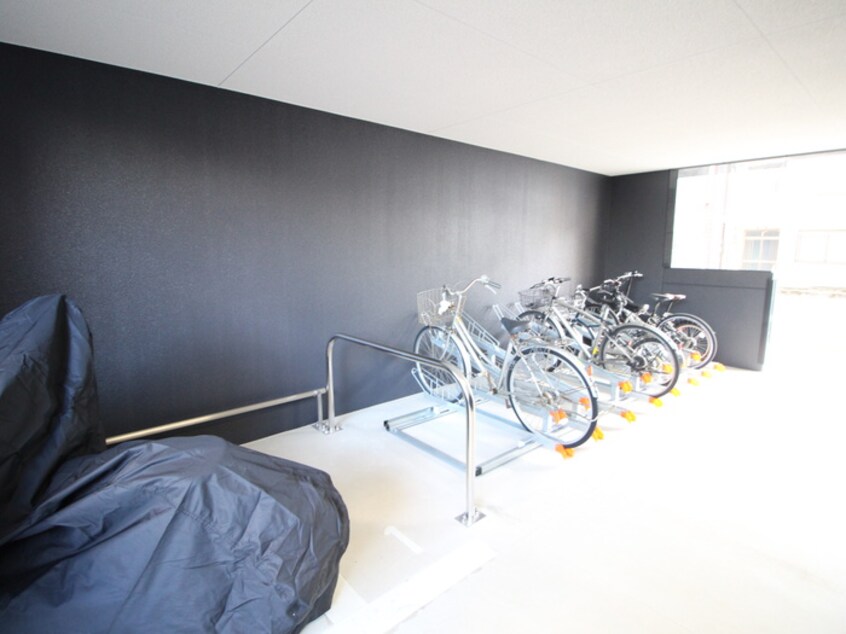 バイク置き場 ﾒｲﾝｽﾃｰｼﾞ名古屋ﾉｰｽﾏｰｸ(1102)