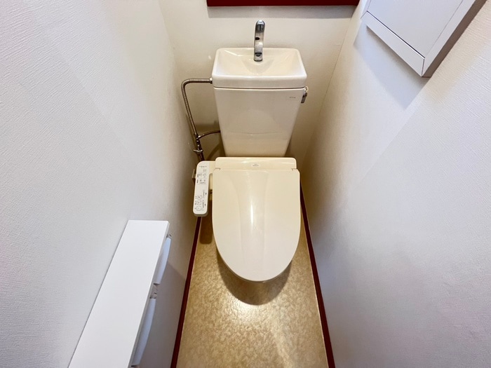 トイレ アデランテ