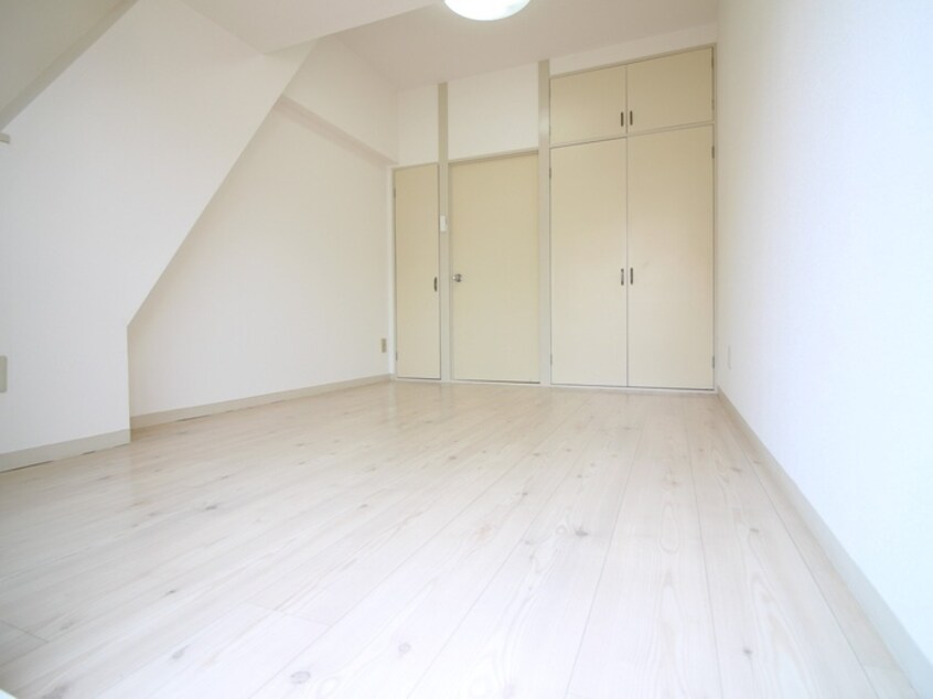 居室 岩井橋ロイヤルハイツ